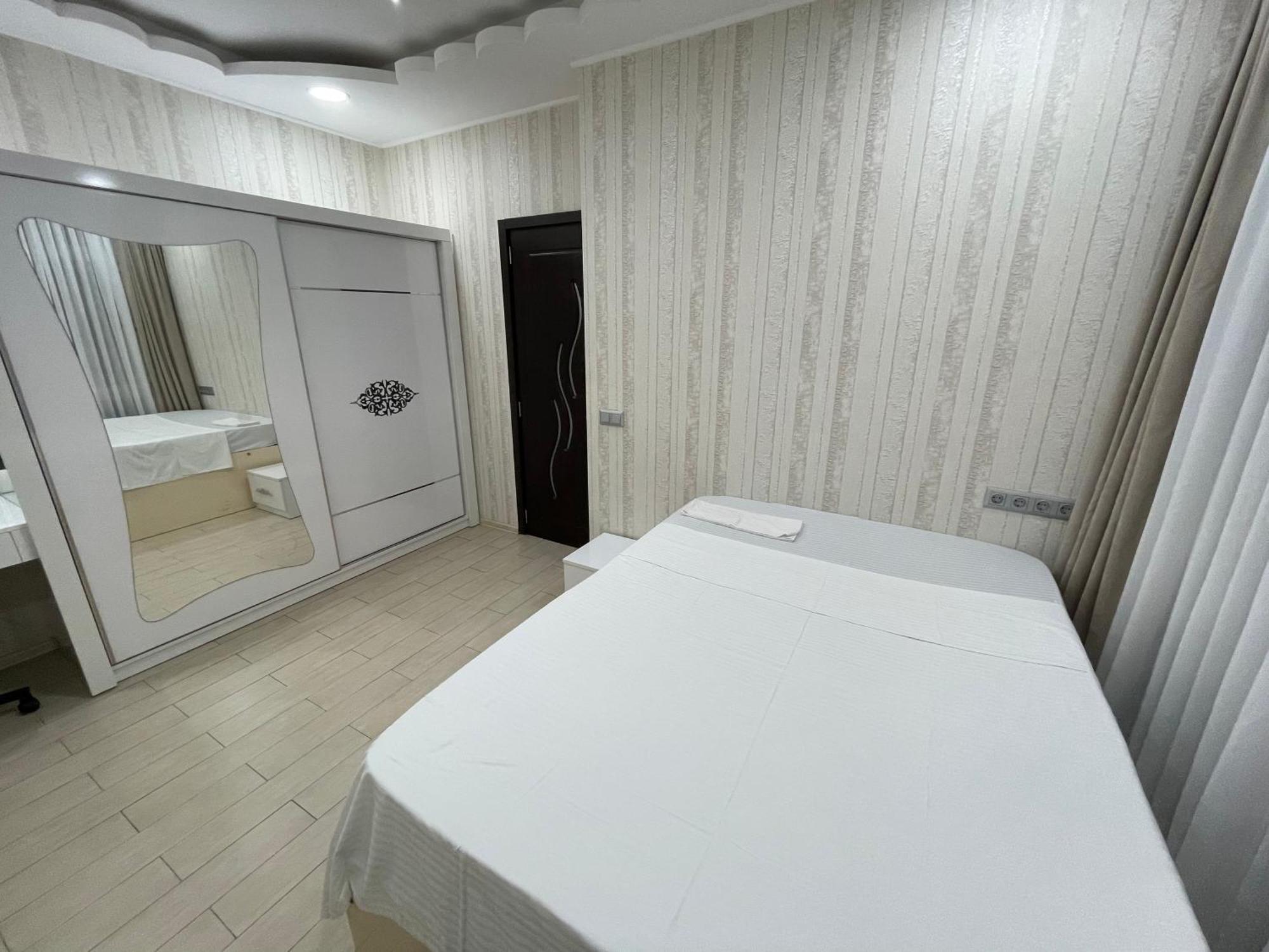 Appartamento Batumi Real Lux Esterno foto