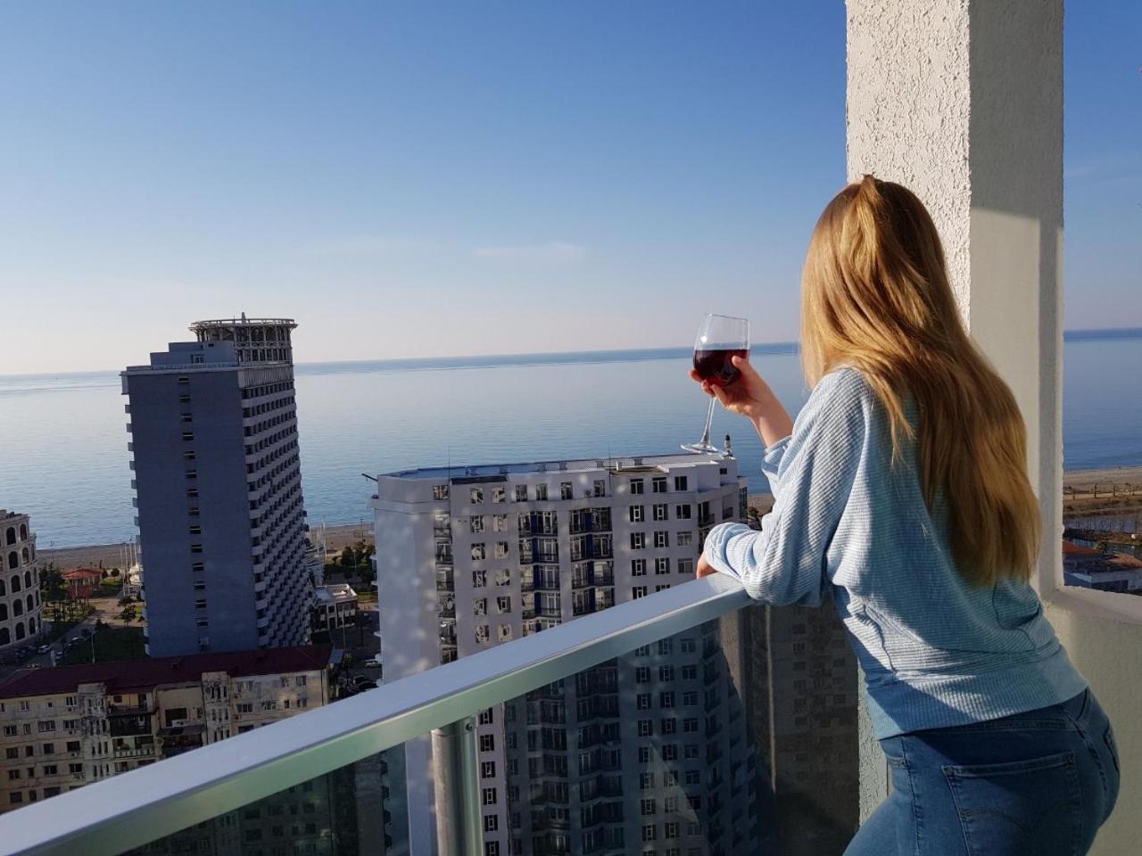 Appartamento Batumi Real Lux Esterno foto