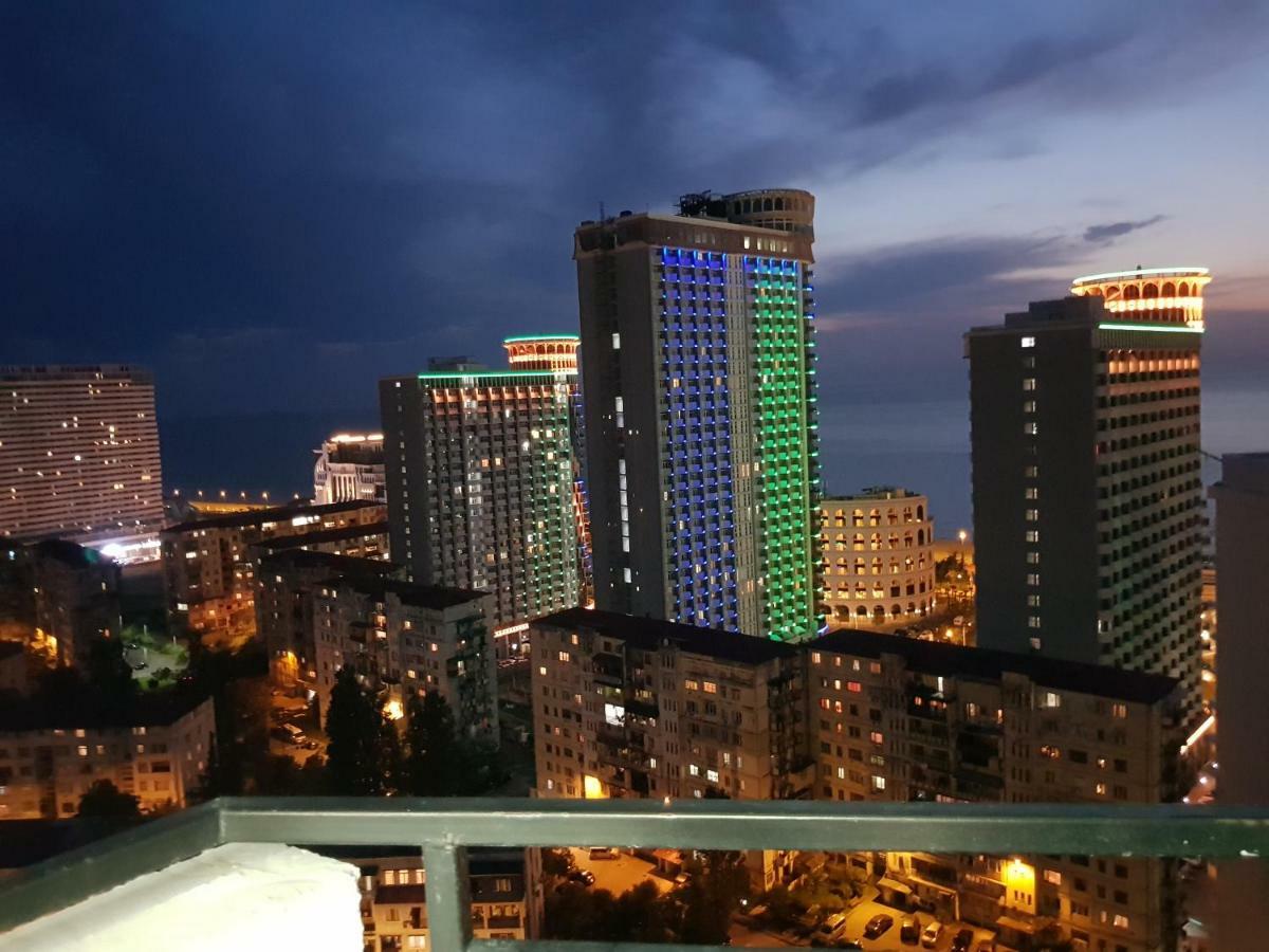 Appartamento Batumi Real Lux Esterno foto